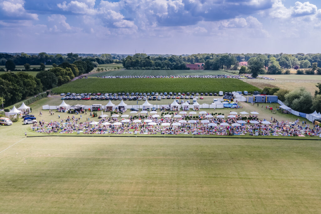 Olli - Polopicknick 2025, www.olli-zimtstern.com DJI_20250726143013_0005_D.jpg